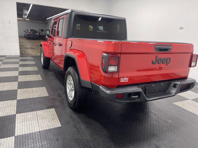 used 2022 Jeep Gladiator car, priced at $32,444