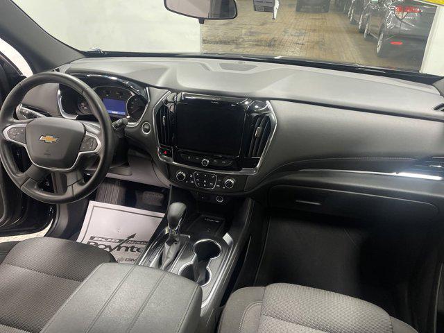 used 2023 Chevrolet Traverse car, priced at $30,444