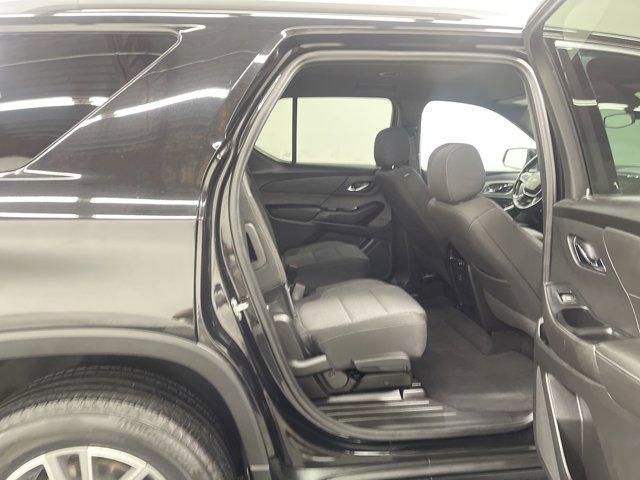 used 2022 Chevrolet Traverse car, priced at $28,777