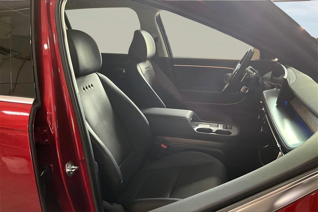 new 2026 Hyundai IONIQ 9 car, priced at $61,275