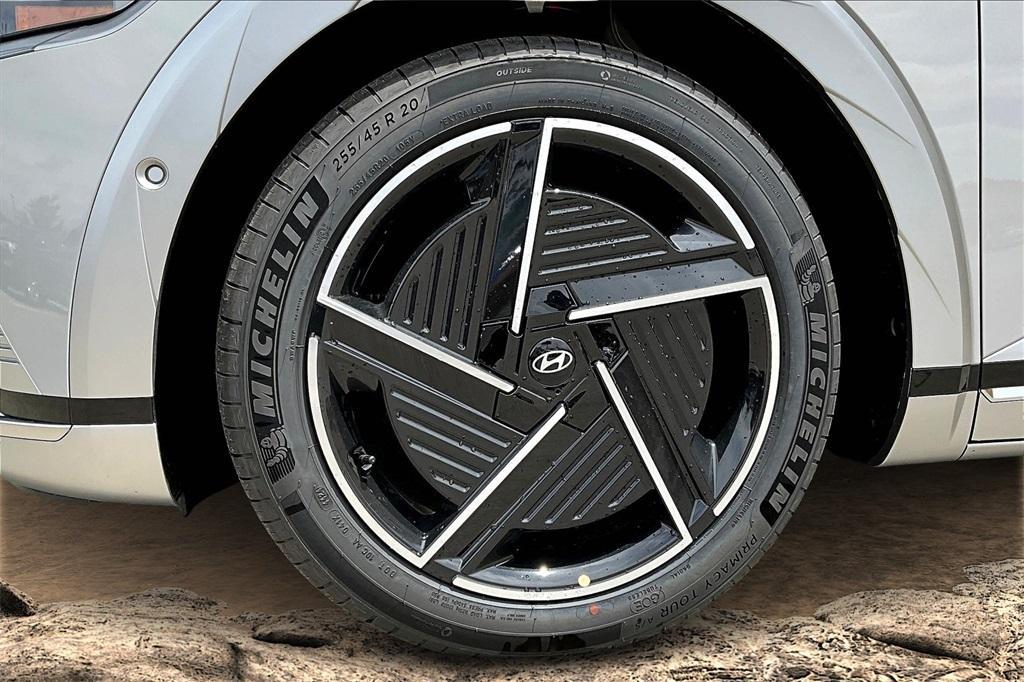 new 2025 Hyundai IONIQ 5 car, priced at $58,235