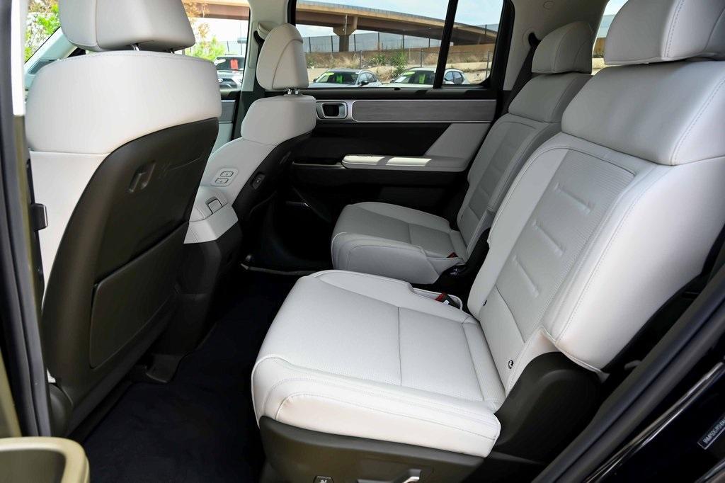 new 2025 Hyundai SANTA FE HEV car, priced at $48,325