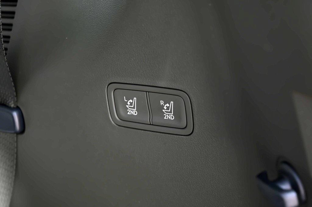 new 2025 Hyundai SANTA FE HEV car, priced at $48,325