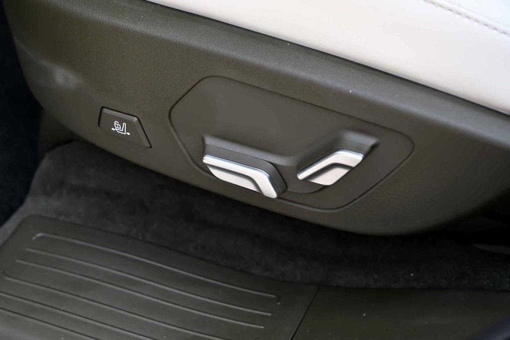 new 2025 Hyundai SANTA FE HEV car, priced at $48,325