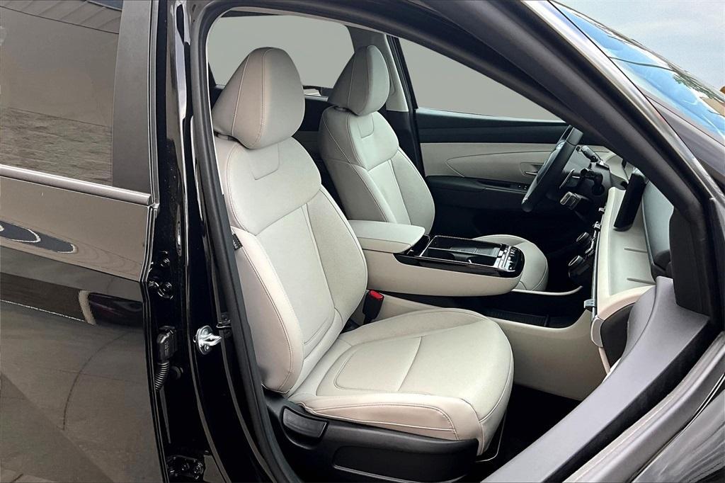 new 2025 Hyundai TUCSON Hybrid car, priced at $34,915