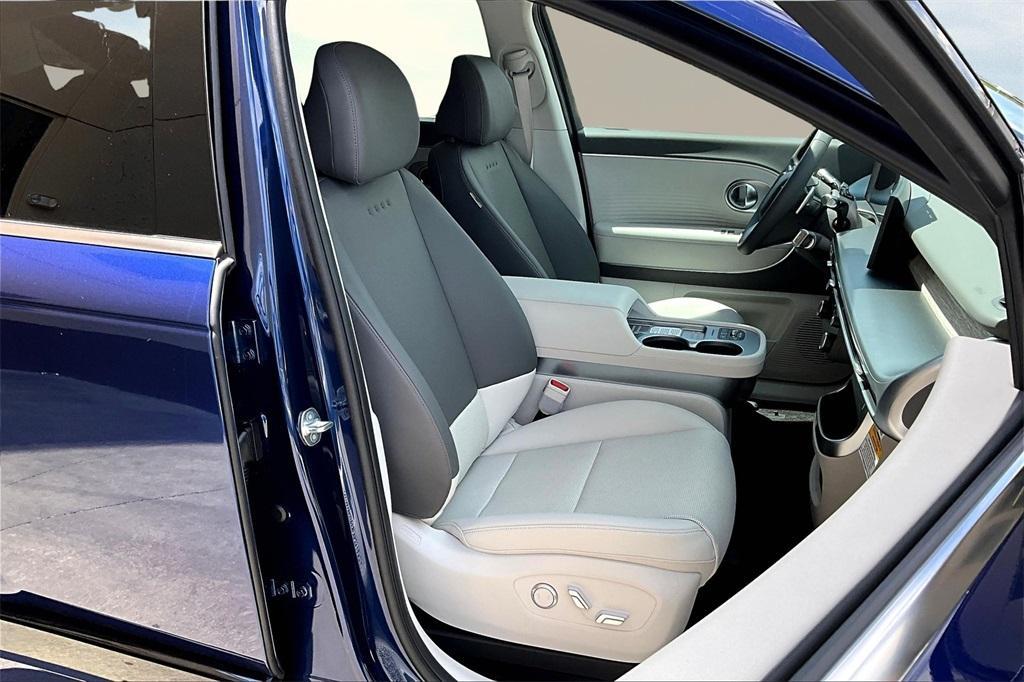 new 2026 Hyundai IONIQ 9 car, priced at $63,275