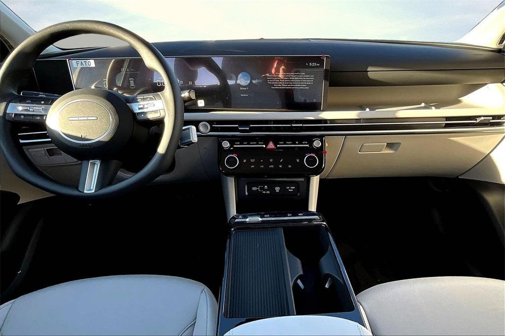 new 2026 Hyundai TUCSON Hybrid car, priced at $33,680