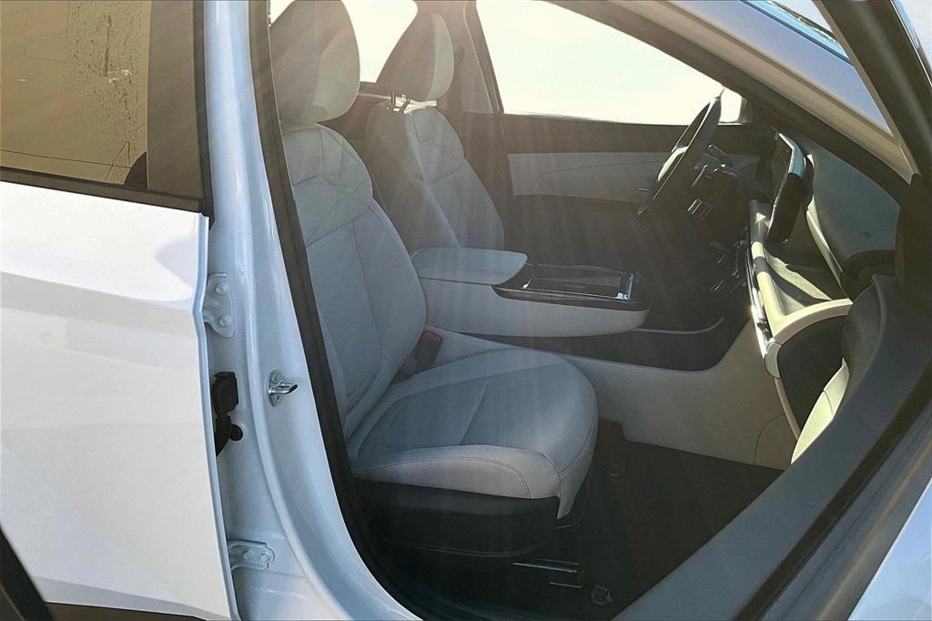 new 2026 Hyundai TUCSON Hybrid car, priced at $33,680