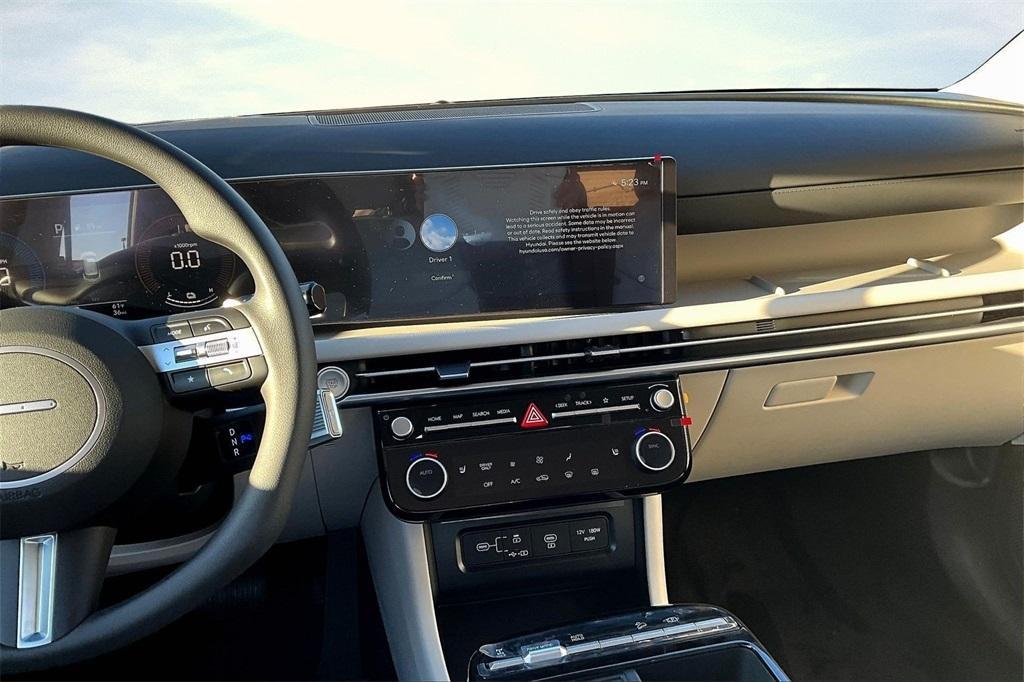 new 2026 Hyundai TUCSON Hybrid car, priced at $33,680