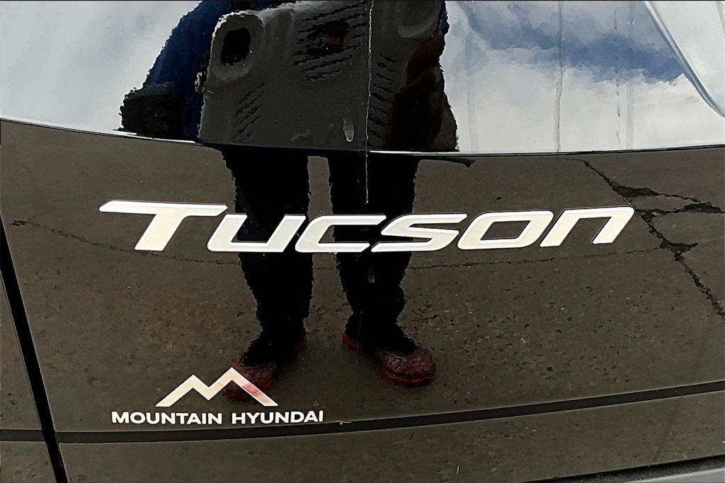 new 2025 Hyundai TUCSON Hybrid car, priced at $32,415