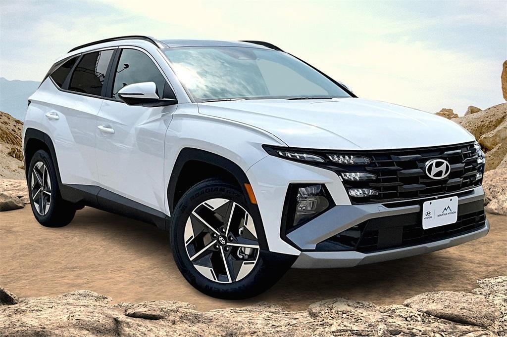 new 2025 Hyundai TUCSON Hybrid car, priced at $33,725
