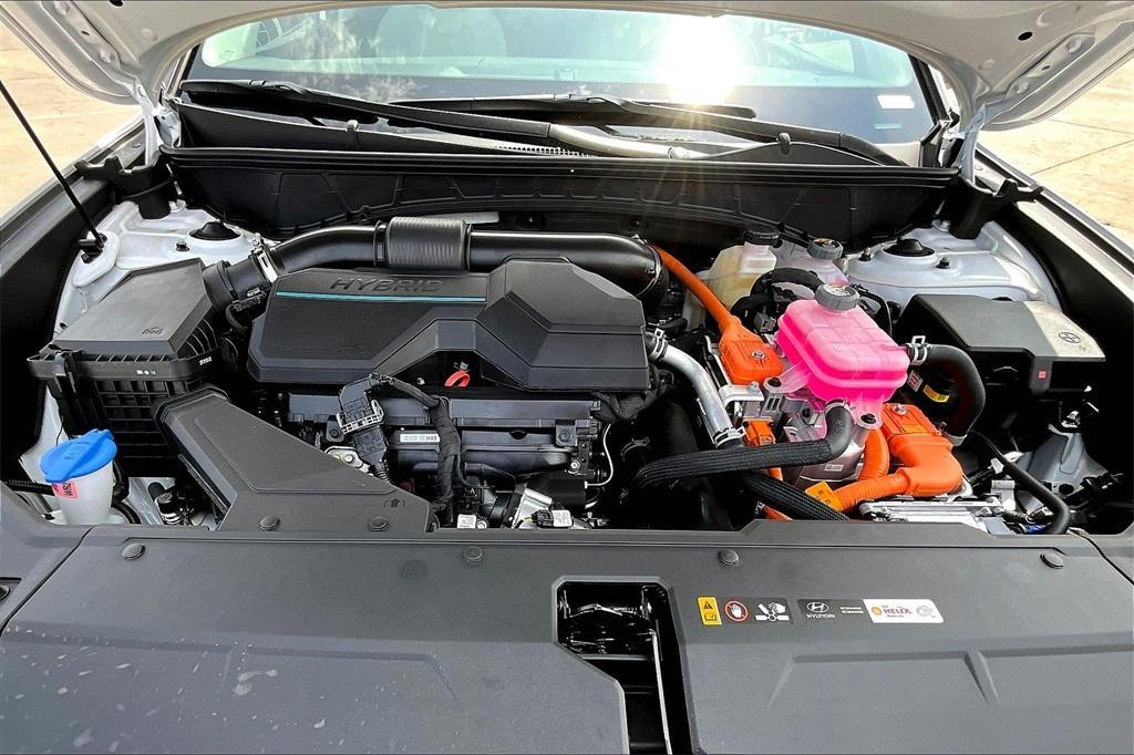 new 2025 Hyundai TUCSON Hybrid car, priced at $33,725