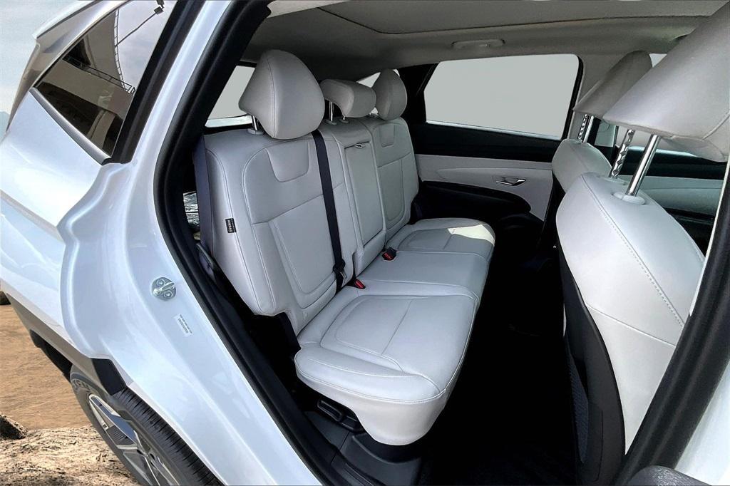 new 2025 Hyundai TUCSON Hybrid car, priced at $33,725