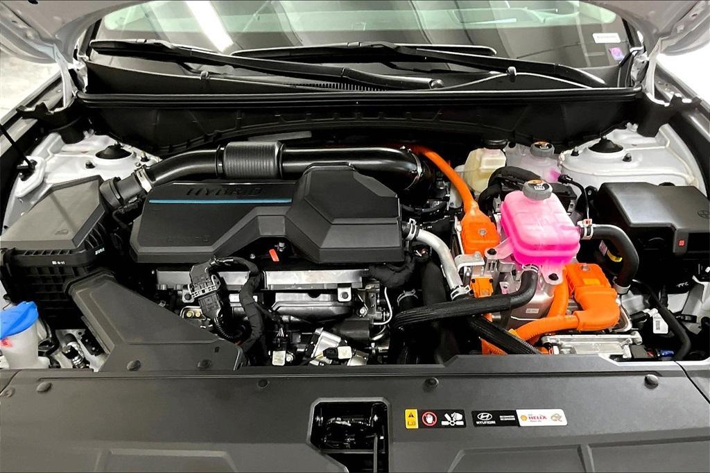 new 2025 Hyundai TUCSON Hybrid car, priced at $40,580