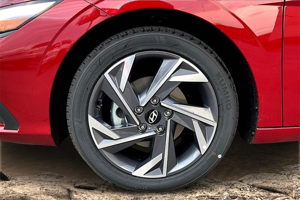 new 2025 Hyundai Elantra car, priced at $21,815