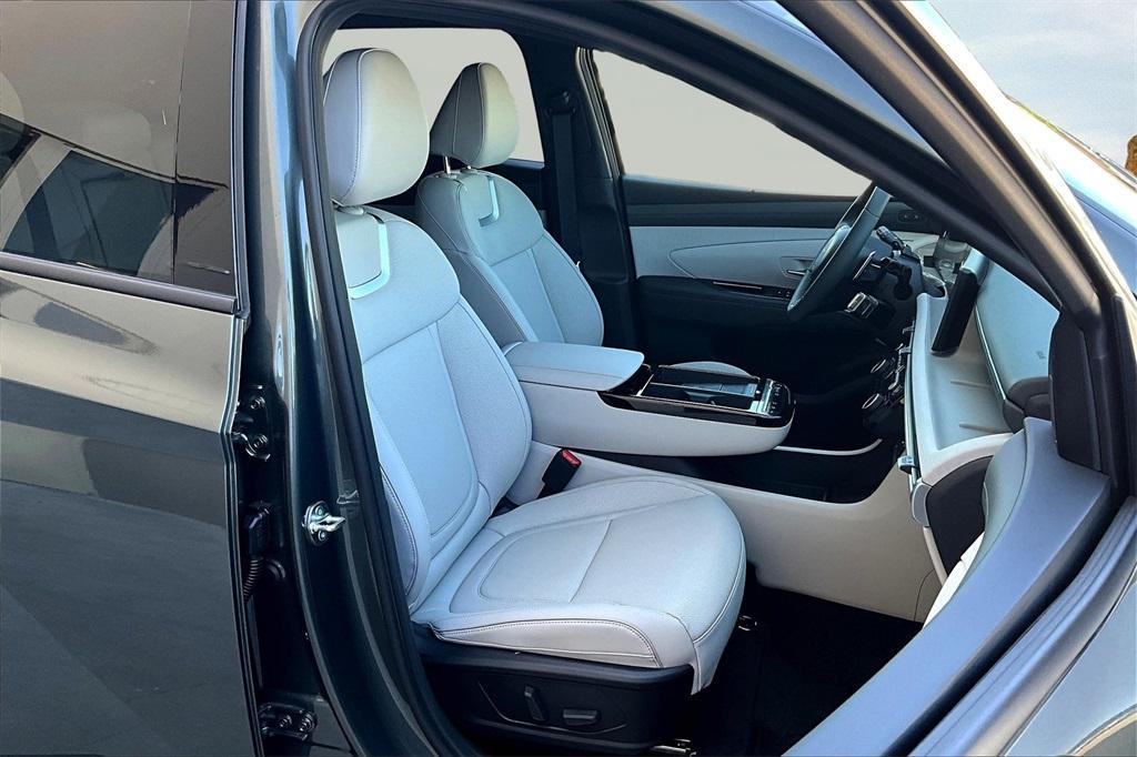 new 2025 Hyundai TUCSON Hybrid car, priced at $40,135