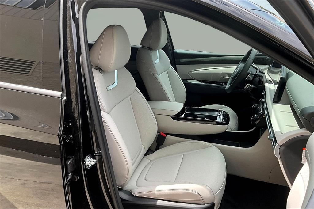 new 2025 Hyundai TUCSON Hybrid car, priced at $40,090