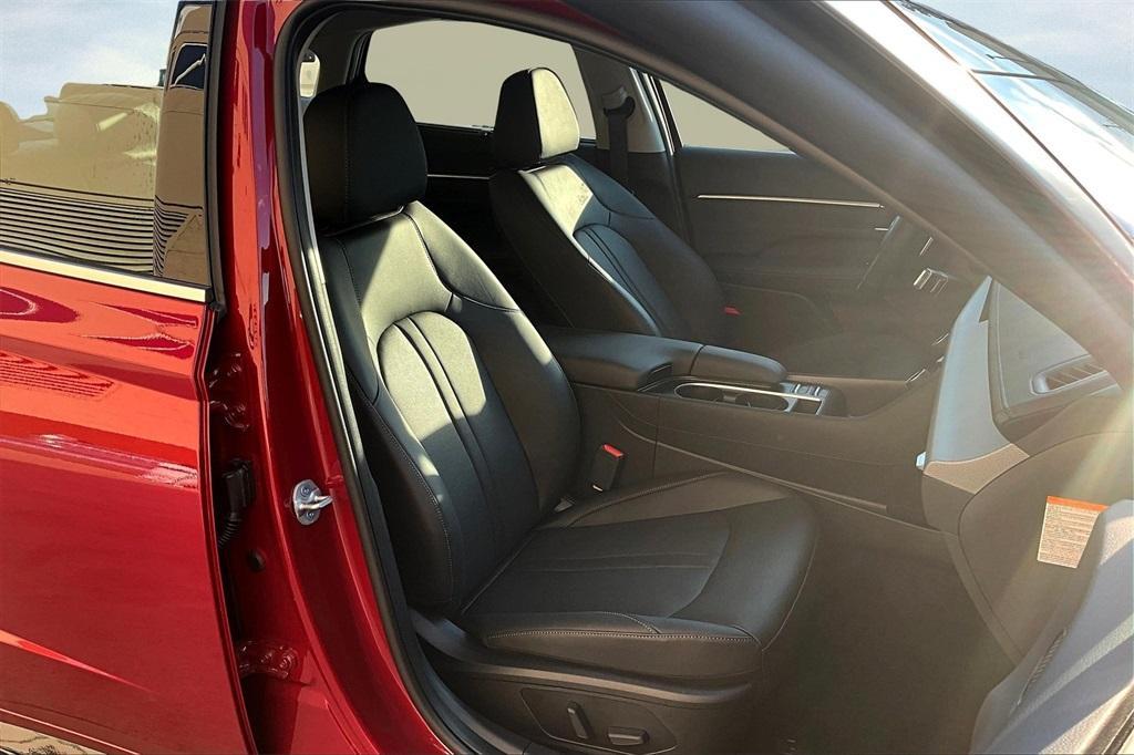new 2025 Hyundai Sonata Hybrid car, priced at $38,520