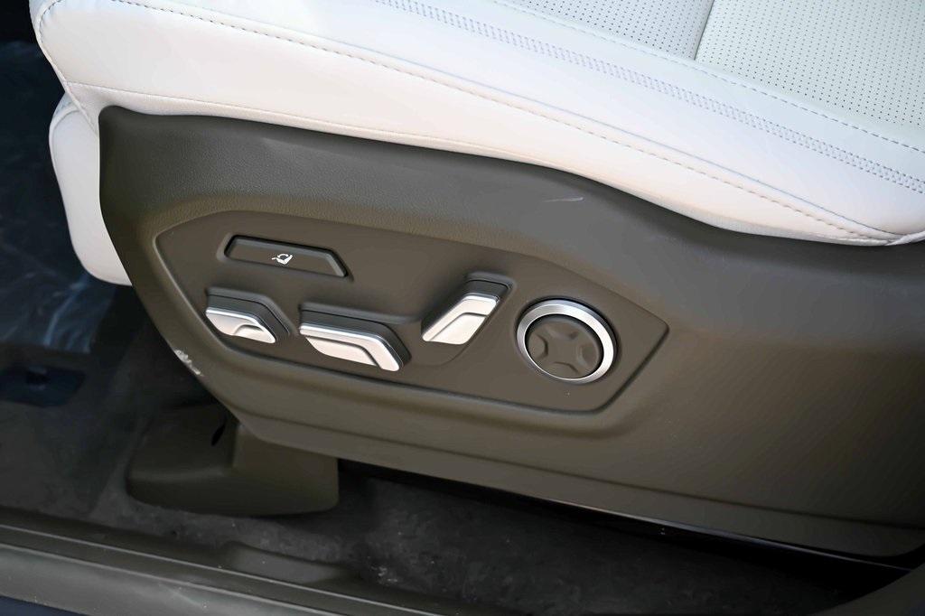 new 2025 Hyundai Santa Fe car, priced at $46,755