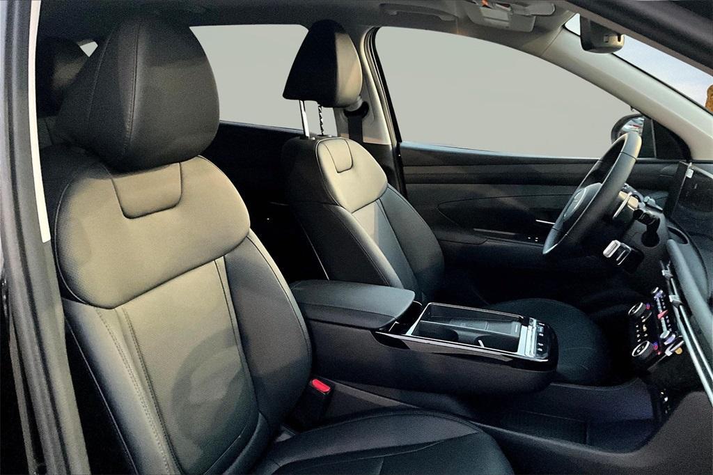 new 2025 Hyundai TUCSON Hybrid car, priced at $33,240
