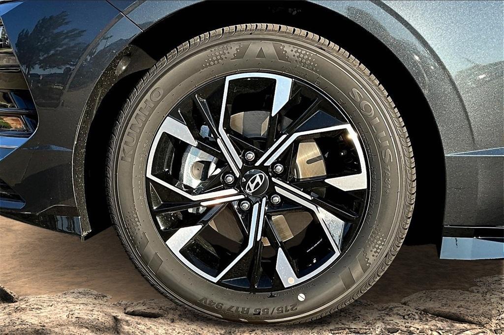 new 2025 Hyundai Sonata car, priced at $27,665
