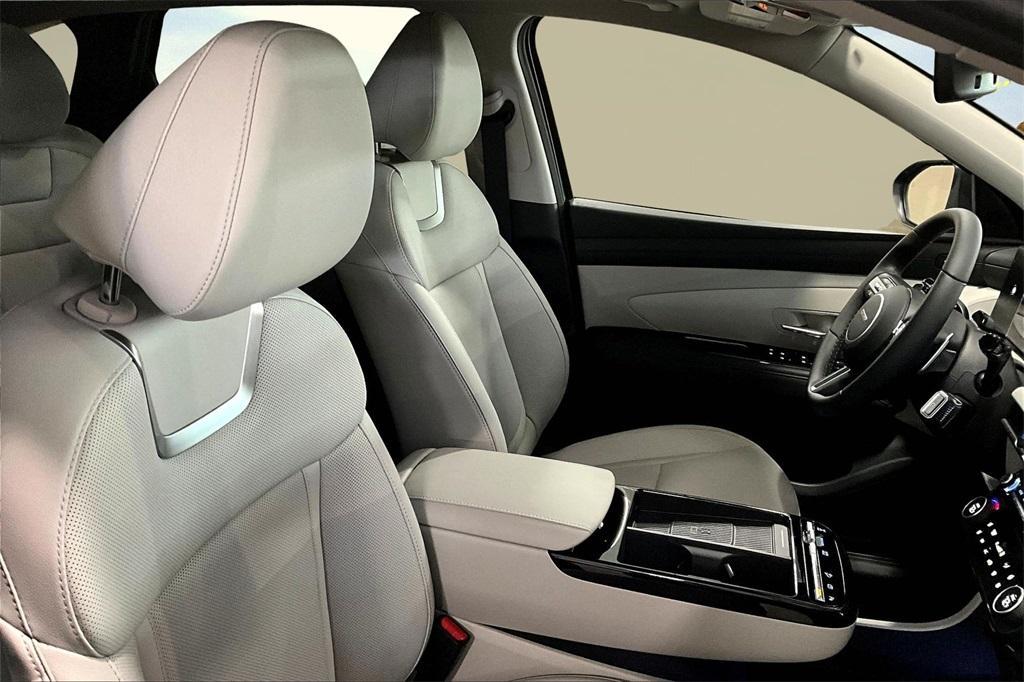 new 2025 Hyundai TUCSON Hybrid car, priced at $39,795