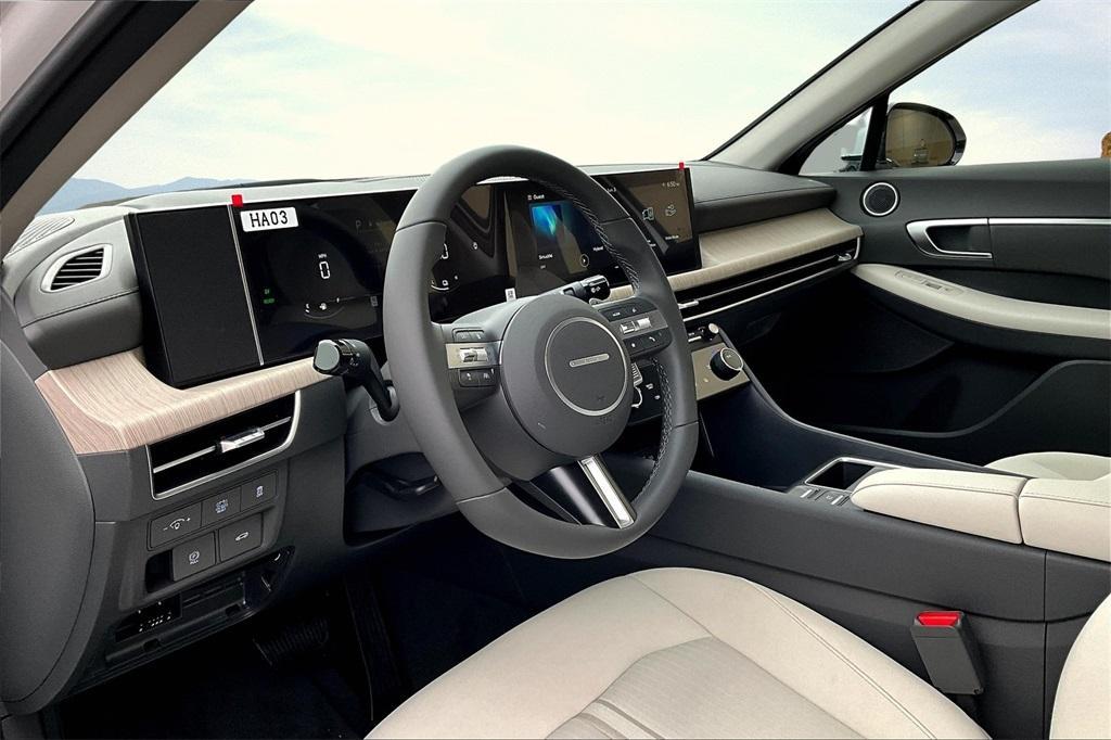 new 2025 Hyundai Sonata Hybrid car, priced at $31,330