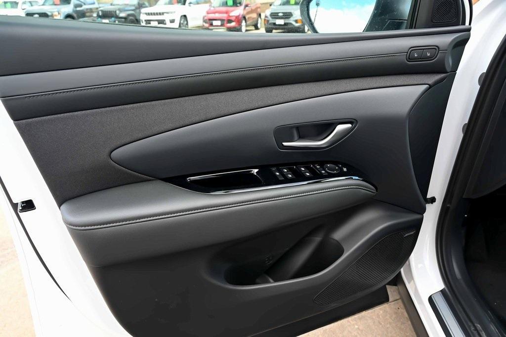 new 2025 Hyundai TUCSON Plug-In Hybrid car, priced at $48,300