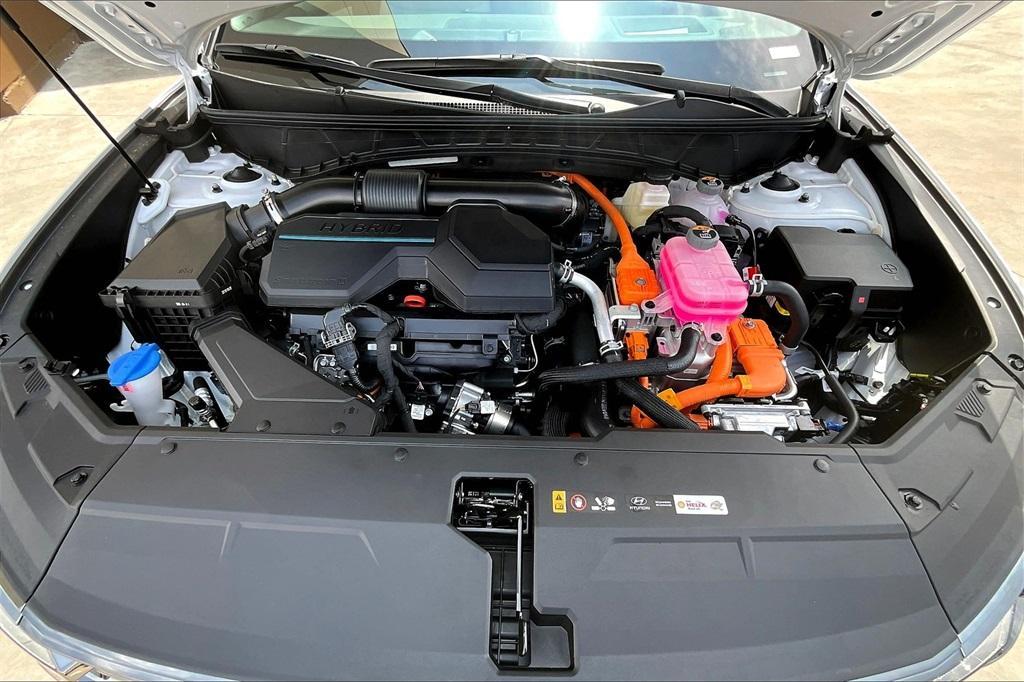 new 2025 Hyundai TUCSON Hybrid car, priced at $40,655