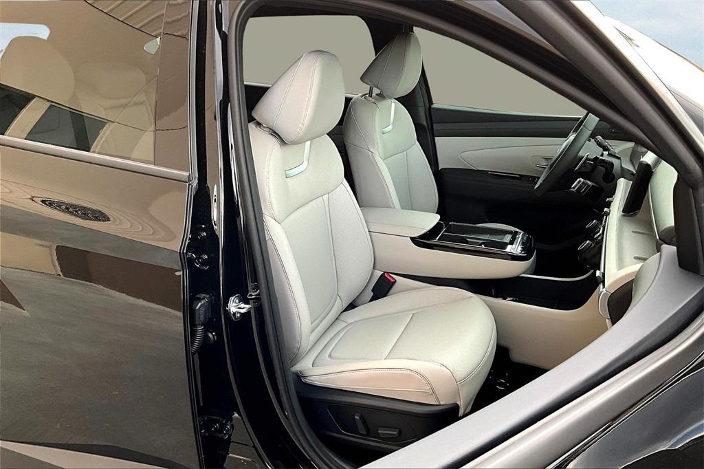 new 2025 Hyundai TUCSON Hybrid car, priced at $40,145