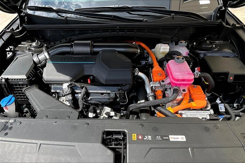 new 2025 Hyundai TUCSON Hybrid car, priced at $40,135