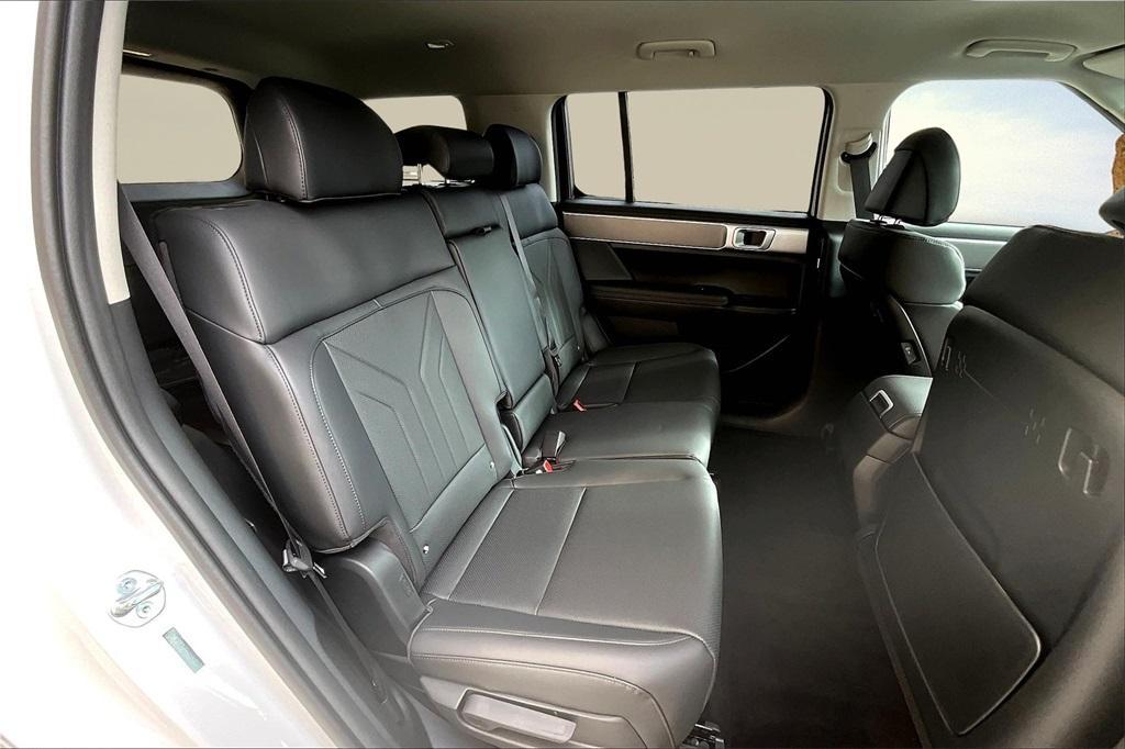 new 2025 Hyundai SANTA FE HEV car, priced at $39,309