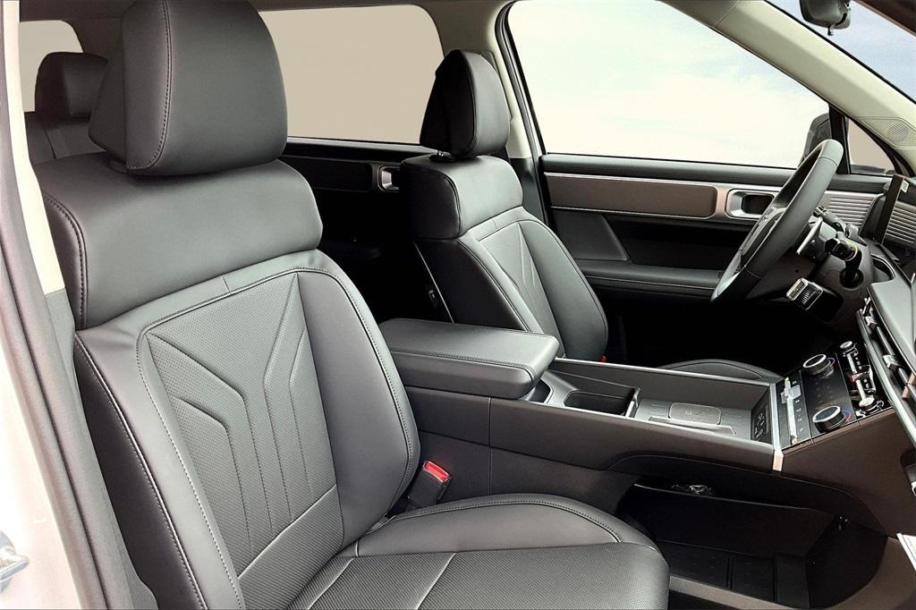 new 2025 Hyundai SANTA FE HEV car, priced at $39,309