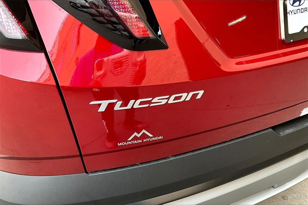 new 2025 Hyundai TUCSON Hybrid car, priced at $33,490