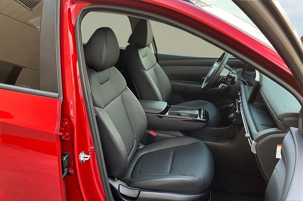 new 2025 Hyundai TUCSON Hybrid car, priced at $33,490