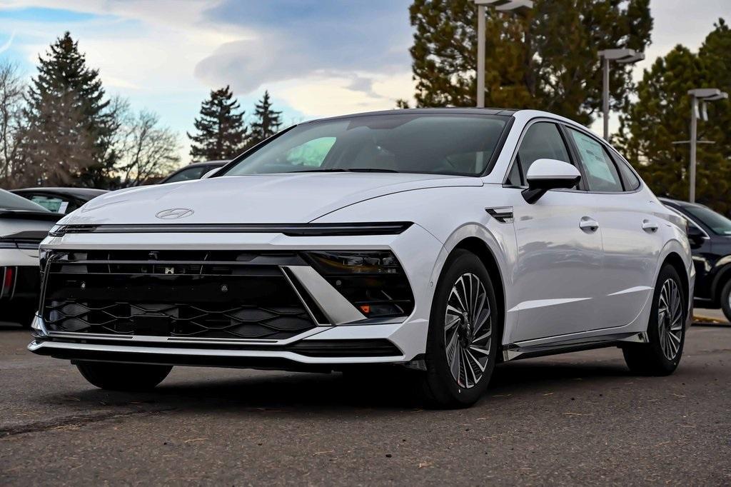 new 2025 Hyundai Sonata Hybrid car, priced at $37,130