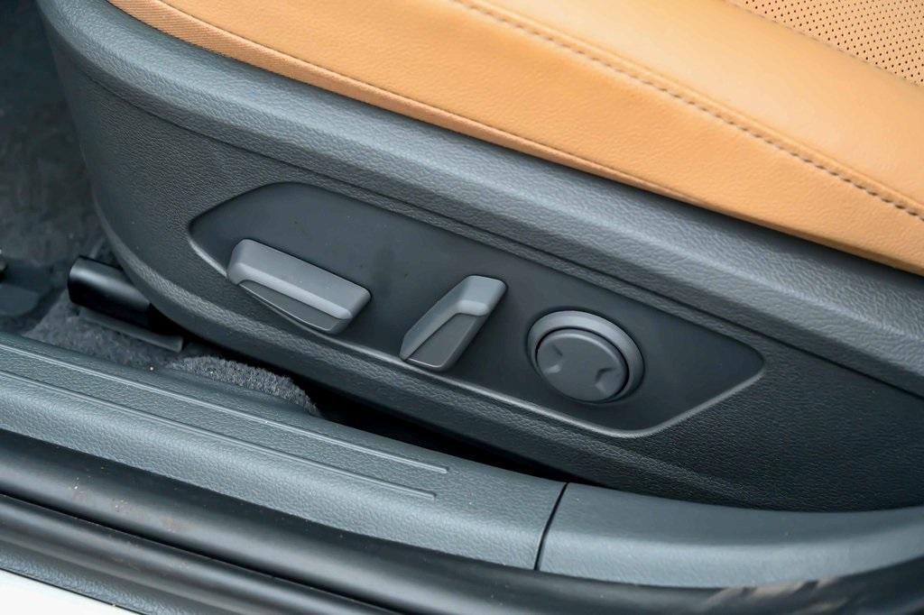new 2025 Hyundai Sonata Hybrid car, priced at $37,130
