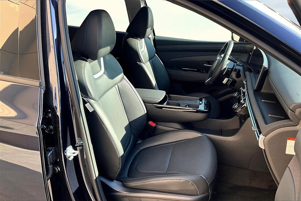 new 2025 Hyundai TUCSON Hybrid car, priced at $39,495