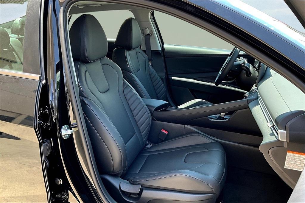 new 2025 Hyundai ELANTRA HEV car, priced at $29,060