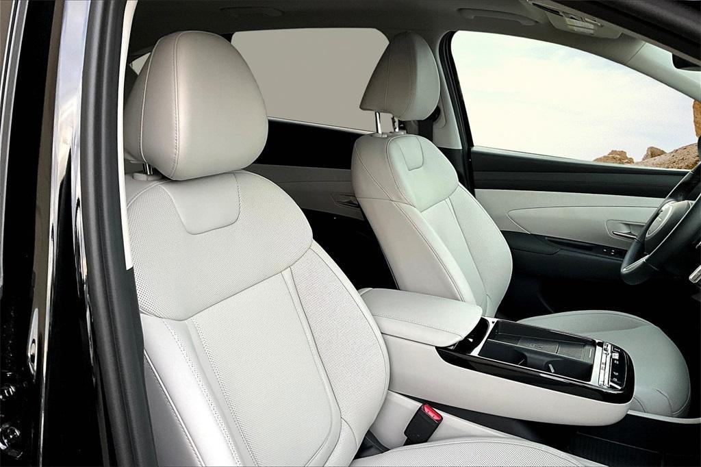 new 2025 Hyundai TUCSON Hybrid car, priced at $34,905