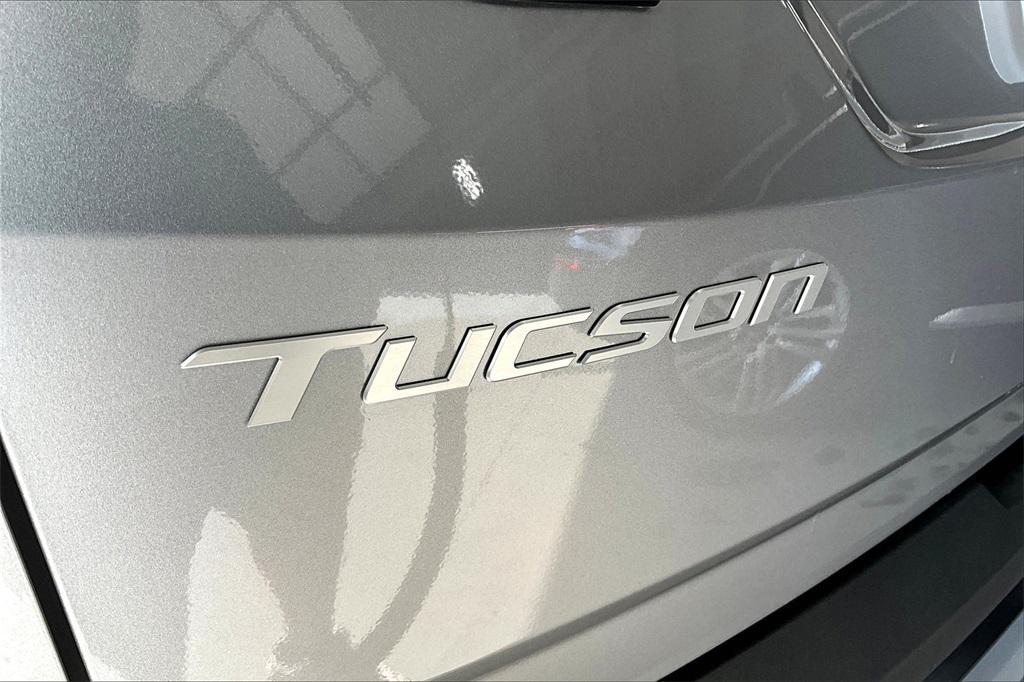new 2025 Hyundai TUCSON Hybrid car, priced at $32,415