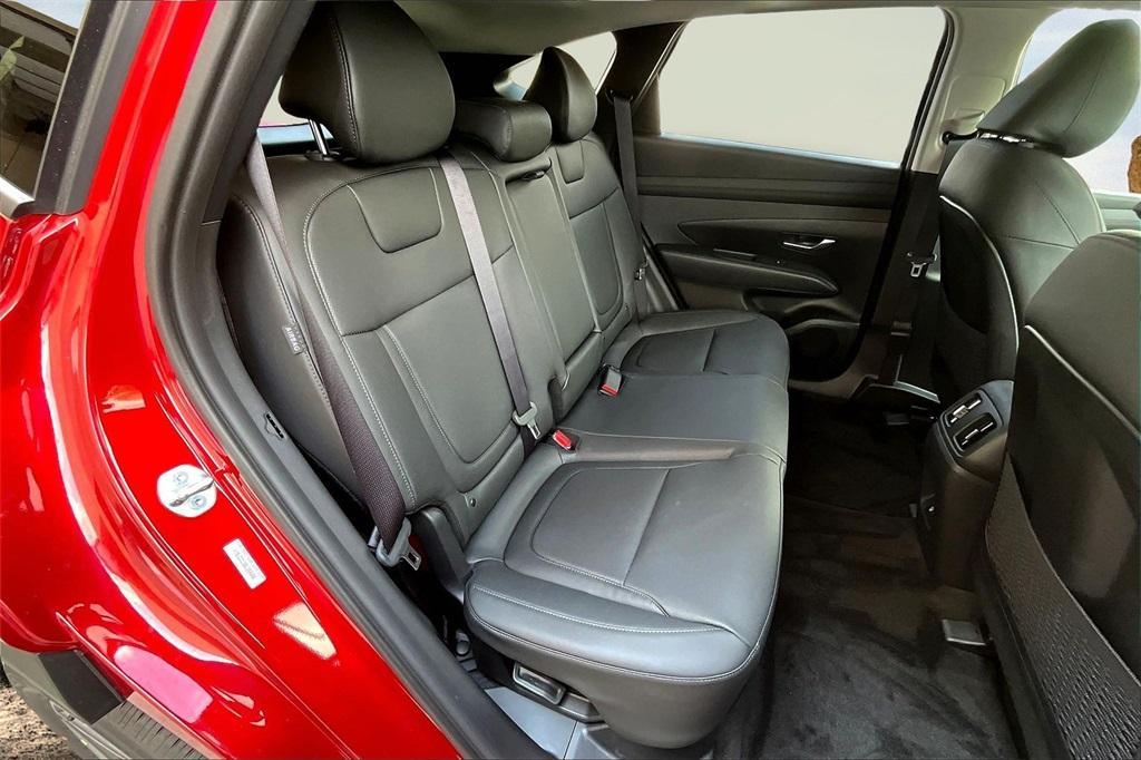 new 2025 Hyundai TUCSON Hybrid car, priced at $33,655