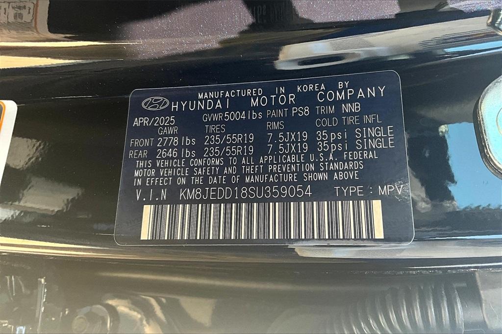 new 2025 Hyundai TUCSON Hybrid car, priced at $38,900