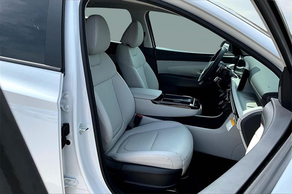 new 2025 Hyundai TUCSON Hybrid car, priced at $33,740