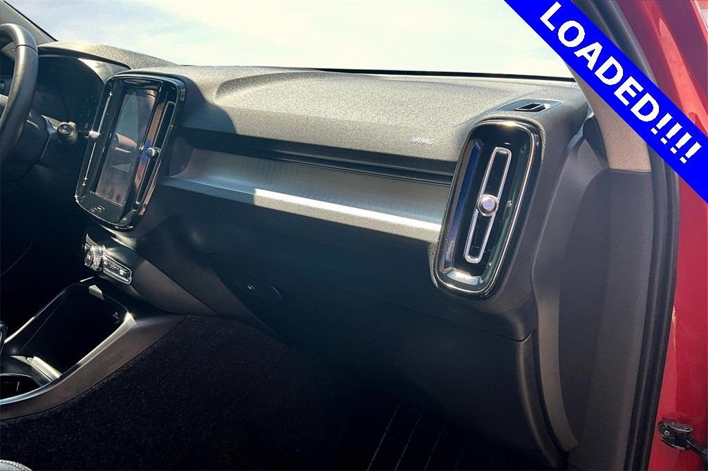 used 2019 Volvo XC40 car, priced at $20,497