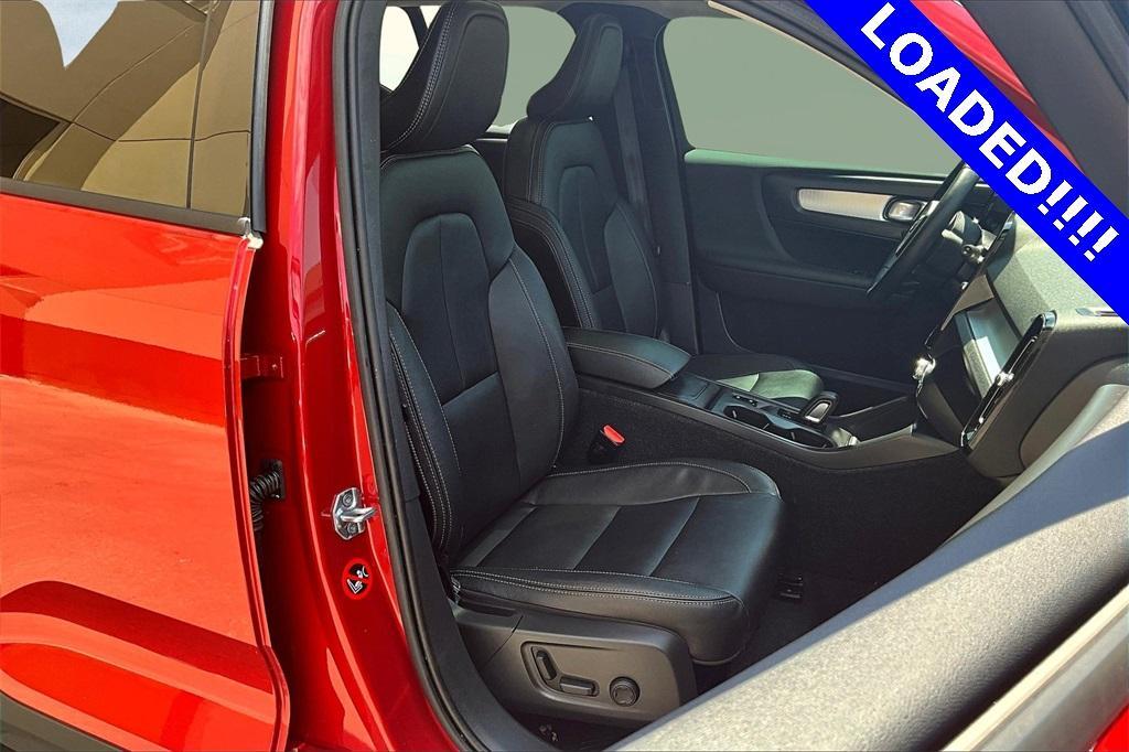 used 2019 Volvo XC40 car, priced at $20,497