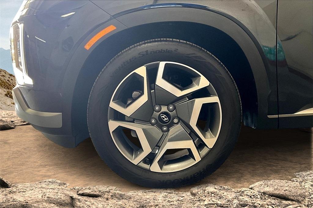 used 2024 Hyundai Palisade car, priced at $42,995