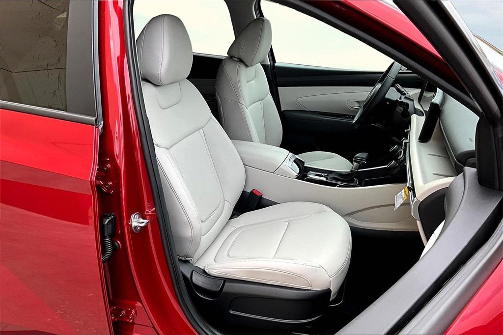 new 2025 Hyundai Tucson car, priced at $32,880