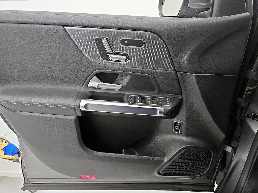 used 2021 Mercedes-Benz GLB 250 car, priced at $29,998