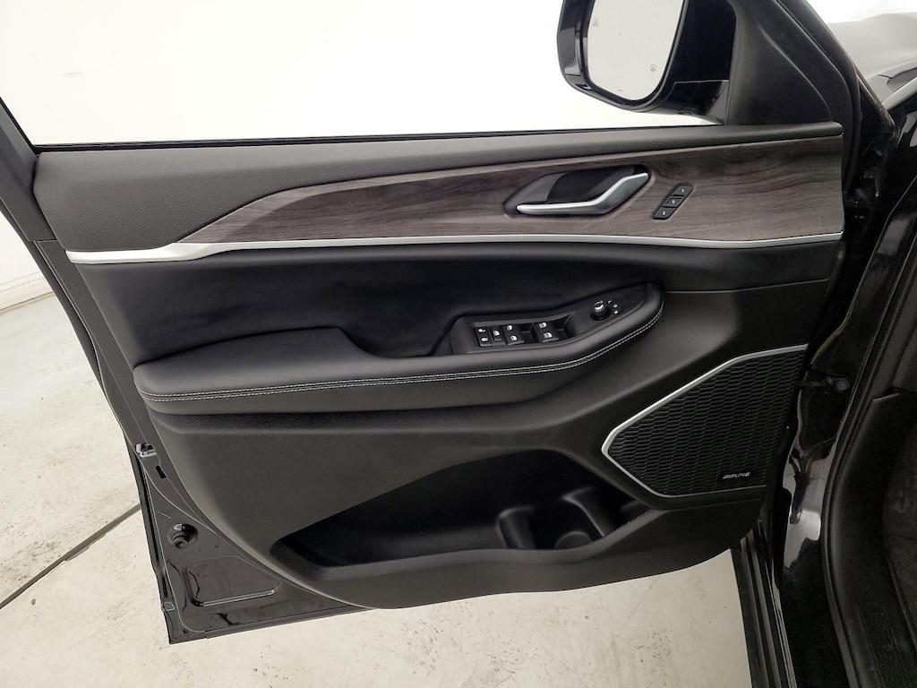 used 2022 Jeep Grand Cherokee car, priced at $31,998